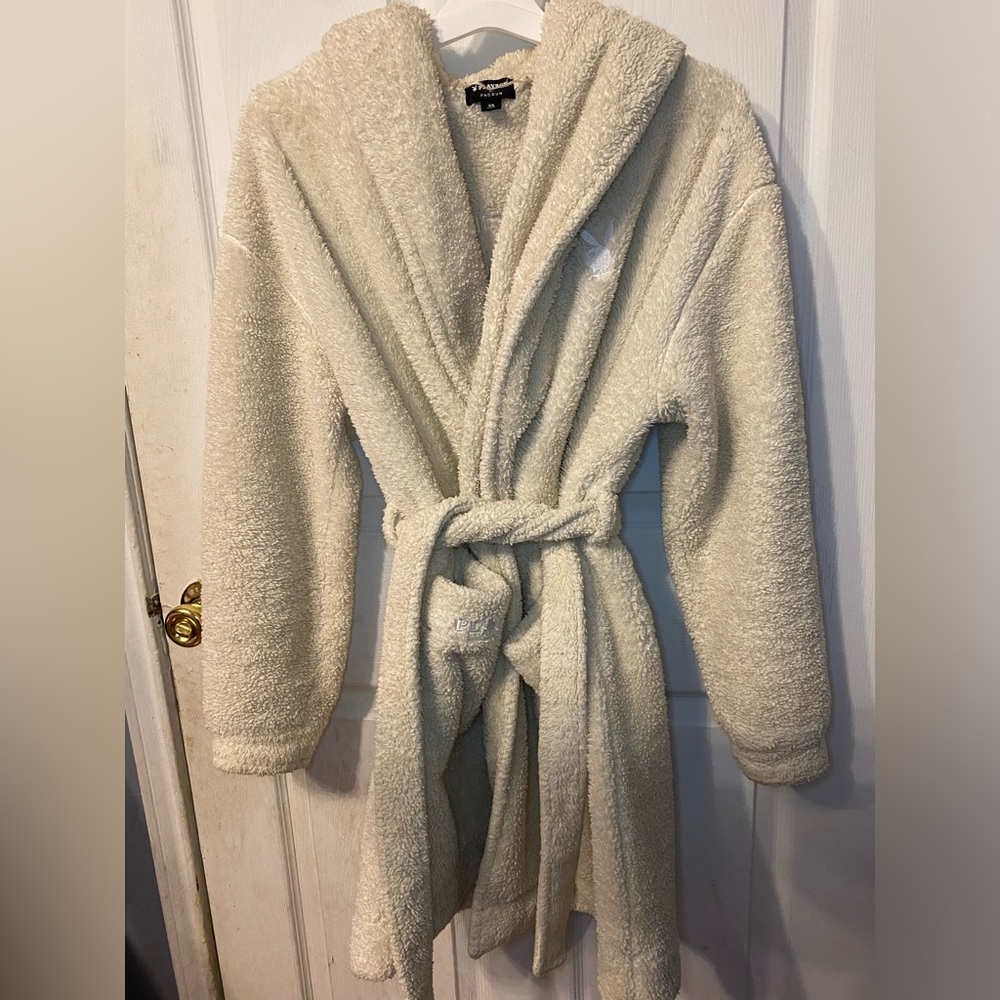 Playboy Robe - Picture 2 of 4
